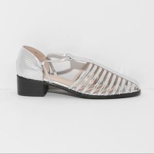 Intentionally Blank Mesmo Silver Flats in Silver